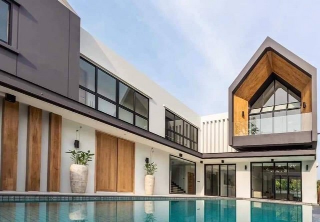 Luxury Pool Villa บ้านเดี่ยวโครงการหรู ดีไซต์สวย เรียบง่าย ใกล้สนามบิน ราคาขาย 23.9 ล้าน - ราคาเช่า 130,000 บาทต่อเดือน  